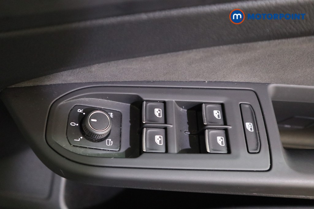 Volkswagen Golf Style Automatic Petrol Hatchback - Stock Number (1612108) - 13th supplementary image