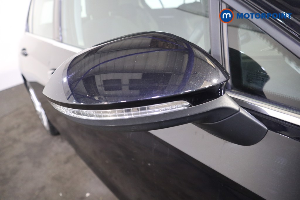 Volkswagen Golf Style Automatic Petrol Hatchback - Stock Number (1612108) - 30th supplementary image