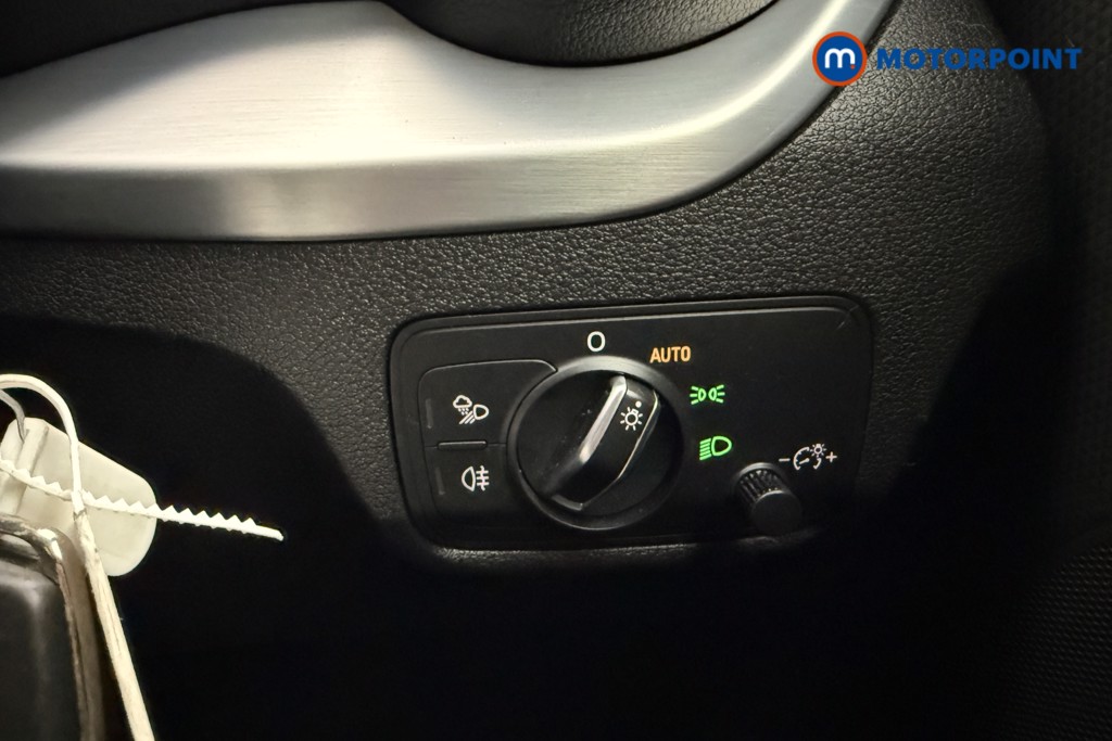 Audi Q2 Black Edition Manual Petrol SUV - Stock Number (1613631) - 18th supplementary image