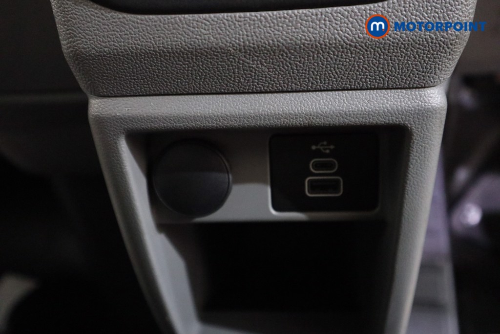 Ford Transit Custom Limited Manual Diesel Panel Van - Stock Number (1613961) - 9th supplementary image