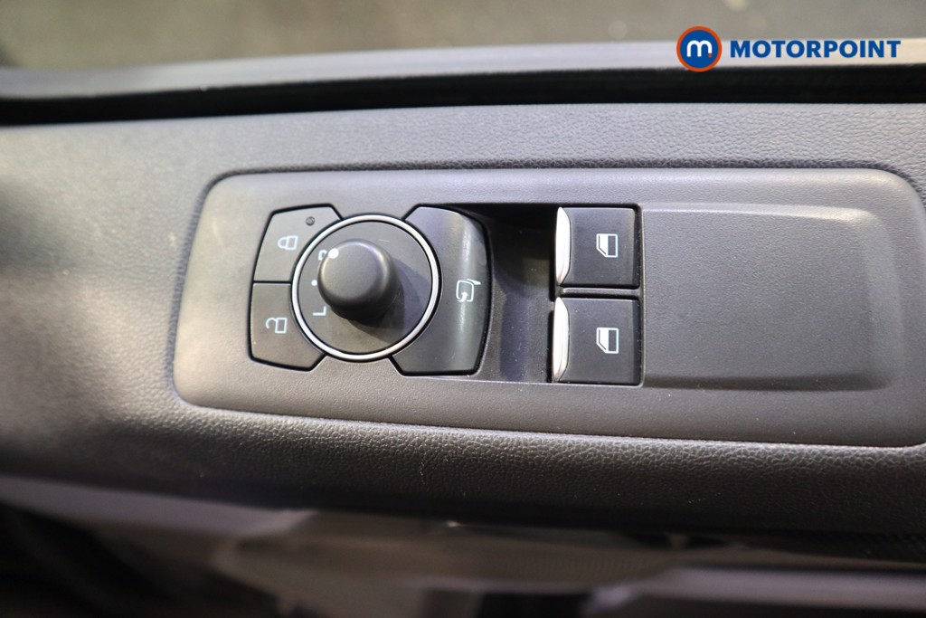 Ford Transit Custom Limited Manual Diesel Panel Van - Stock Number (1613961) - 13th supplementary image