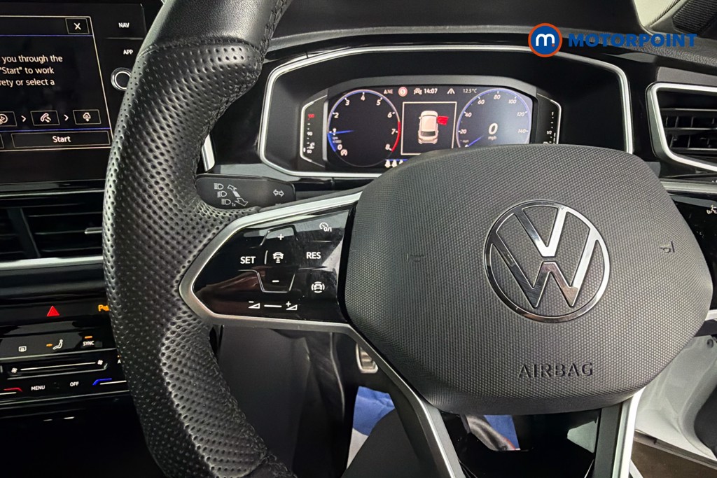 Volkswagen T-Roc R-Line Manual Petrol SUV - Stock Number (1616169) - 3rd supplementary image