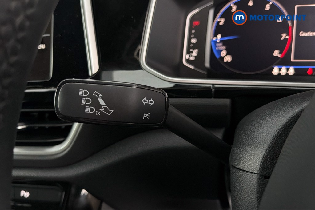 Volkswagen T-Roc R-Line Manual Petrol SUV - Stock Number (1616169) - 6th supplementary image