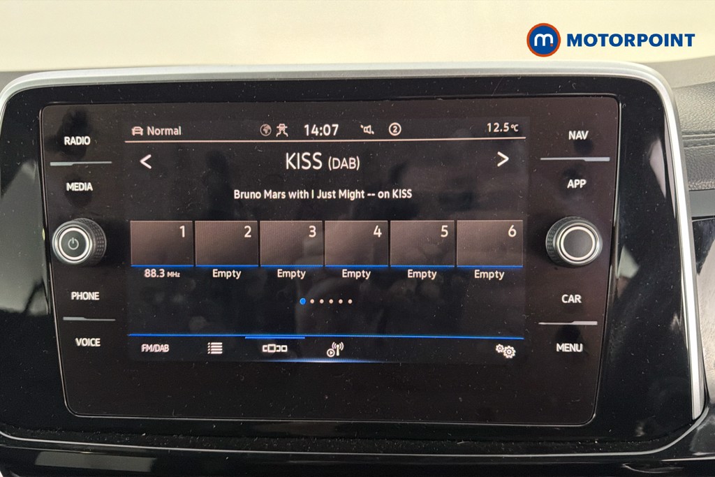 Volkswagen T-Roc R-Line Manual Petrol SUV - Stock Number (1616169) - 9th supplementary image