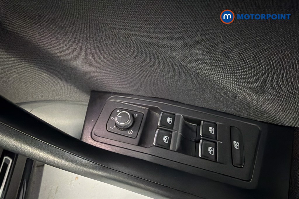 Volkswagen T-Roc Active Manual Petrol SUV - Stock Number (1616277) - 20th supplementary image