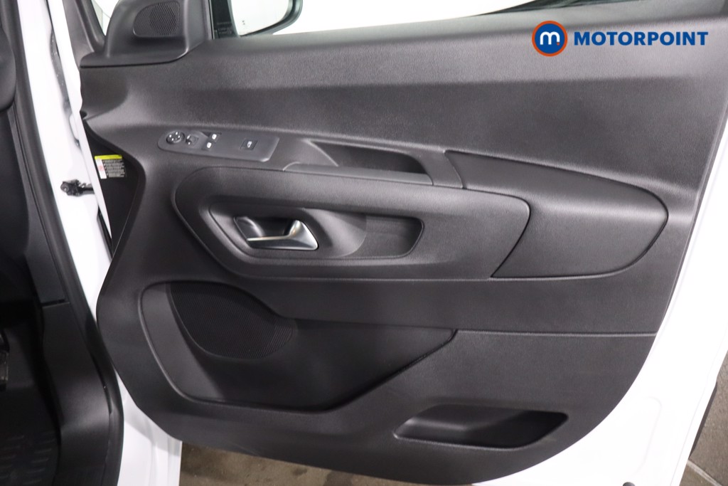 Peugeot Partner Professional Plus Manual Diesel Panel Van - Stock Number (1616395) - 23rd supplementary image