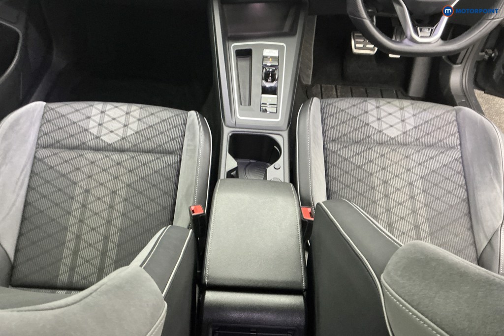 Volkswagen Golf R-Line Automatic Petrol Hatchback - Stock Number (1617610) - 12th supplementary image