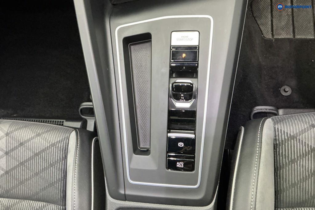 Volkswagen Golf R-Line Automatic Petrol Hatchback - Stock Number (1617610) - 18th supplementary image