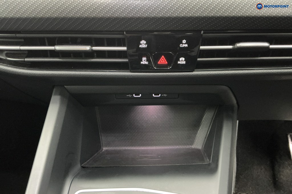 Volkswagen Golf R-Line Automatic Petrol Hatchback - Stock Number (1617610) - 19th supplementary image