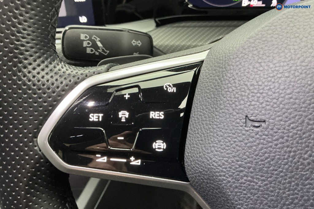 Volkswagen Golf R-Line Automatic Petrol Hatchback - Stock Number (1617610) - 23rd supplementary image