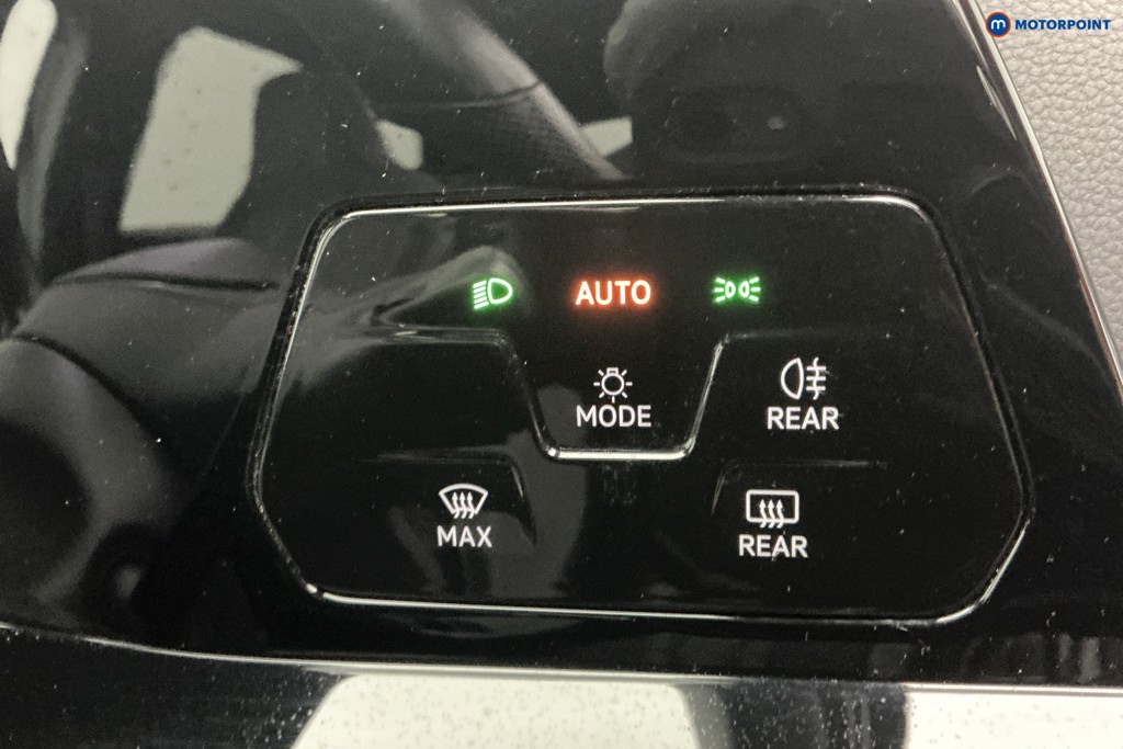 Volkswagen Golf R-Line Automatic Petrol Hatchback - Stock Number (1617610) - 25th supplementary image