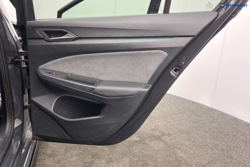 Volkswagen Golf R-Line Automatic Petrol Hatchback - Stock Number (1617610) - 29th supplementary image