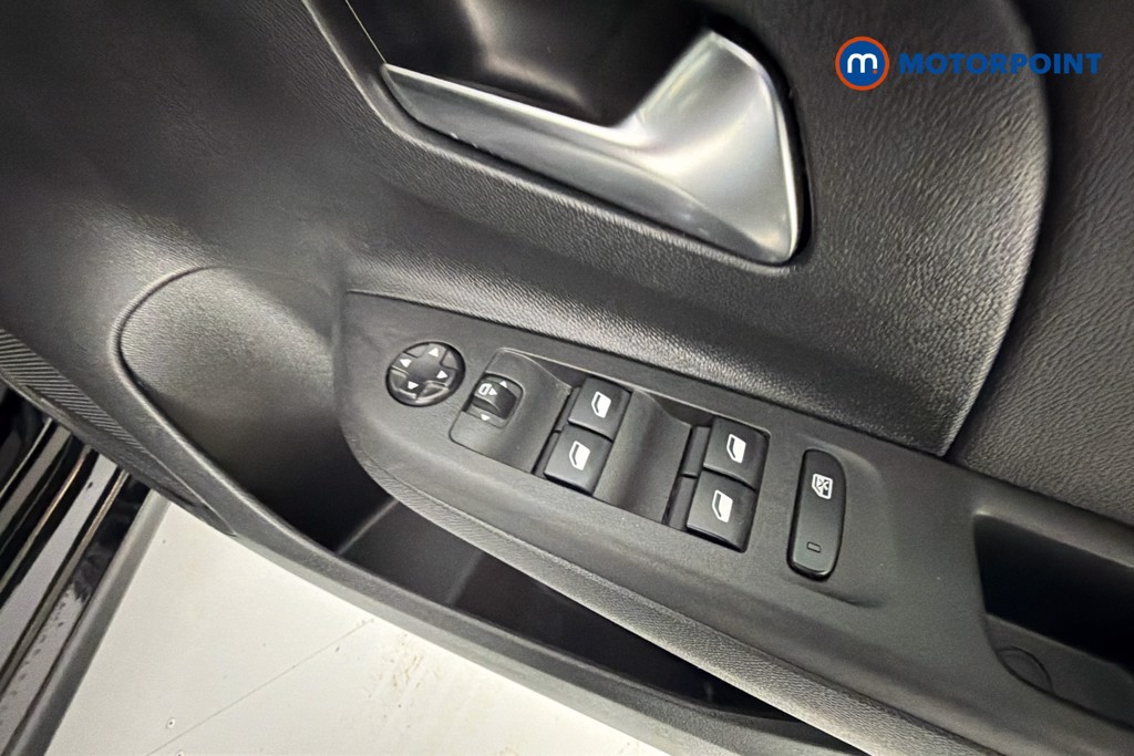 Vauxhall Corsa Elite Edition Manual Petrol Hatchback - Stock Number (1618456) - 20th supplementary image