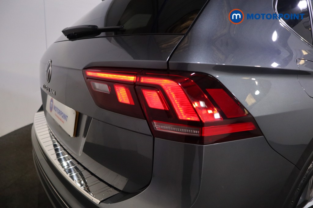 Volkswagen Tiguan Allspace Life Automatic Petrol SUV - Stock Number (1619366) - 33rd supplementary image