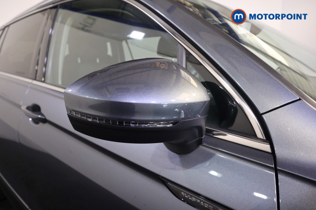 Volkswagen Tiguan Allspace Life Automatic Petrol SUV - Stock Number (1619366) - 36th supplementary image