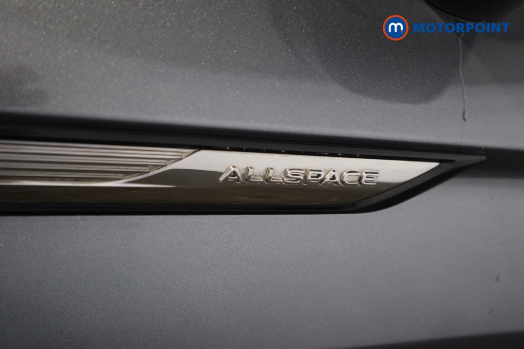 Volkswagen Tiguan Allspace Life Automatic Petrol SUV - Stock Number (1619366) - 38th supplementary image