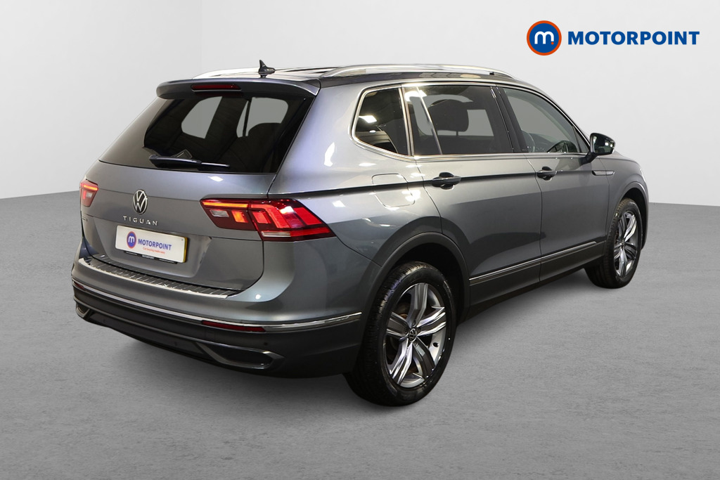 Volkswagen Tiguan Allspace Life Automatic Petrol SUV - Stock Number (1619366) - Drivers side rear corner