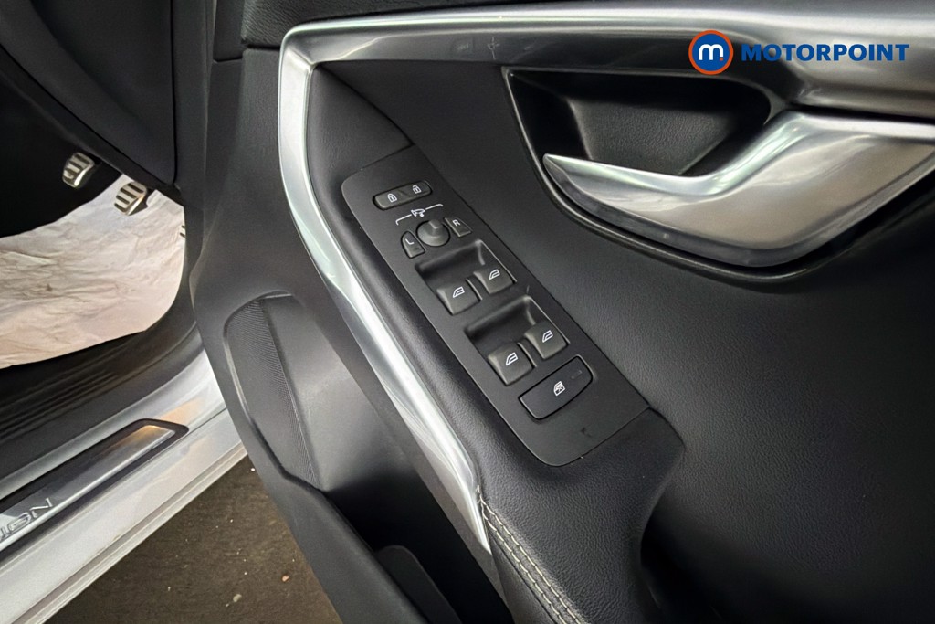 Volvo V40 R Design Manual Petrol Hatchback - Stock Number (1620233) - 20th supplementary image