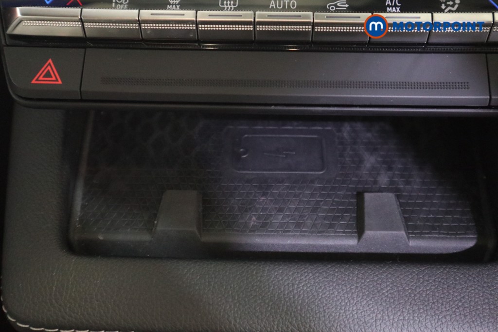 Renault Megane E-Tech Techno Automatic Electric Hatchback - Stock Number (1620268) - 8th supplementary image