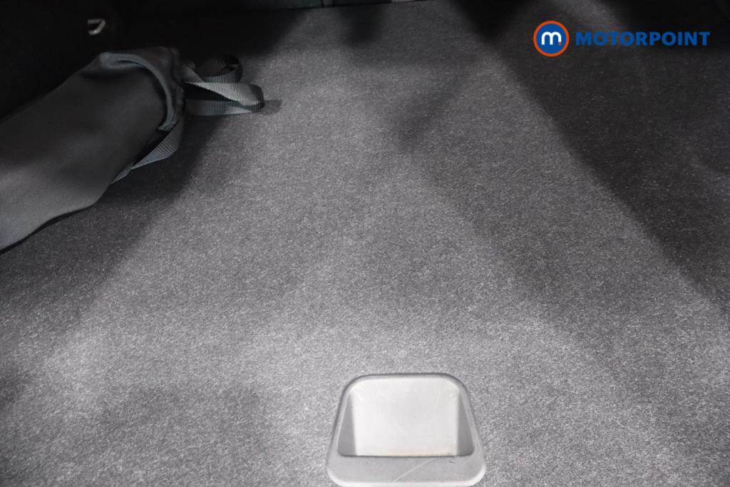 Volvo Xc40 R Design Automatic Petrol SUV - Stock Number (1621407) - 5th supplementary image