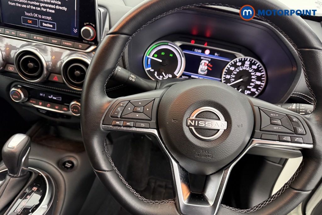 Nissan Juke N-Connecta Automatic Petrol-Electric Hybrid SUV - Stock Number (1621979) - 2nd supplementary image