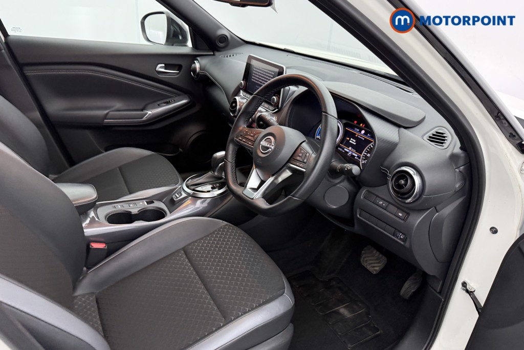 Nissan Juke N-Connecta Automatic Petrol-Electric Hybrid SUV - Stock Number (1621979) - 3rd supplementary image