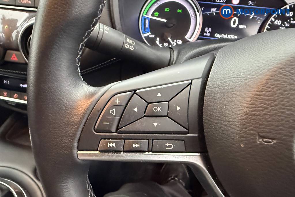 Nissan Juke N-Connecta Automatic Petrol-Electric Hybrid SUV - Stock Number (1621979) - 10th supplementary image