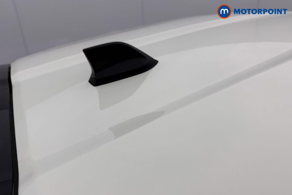 Nissan Juke N-Connecta Automatic Petrol-Electric Hybrid SUV - Stock Number (1621979) - 15th supplementary image