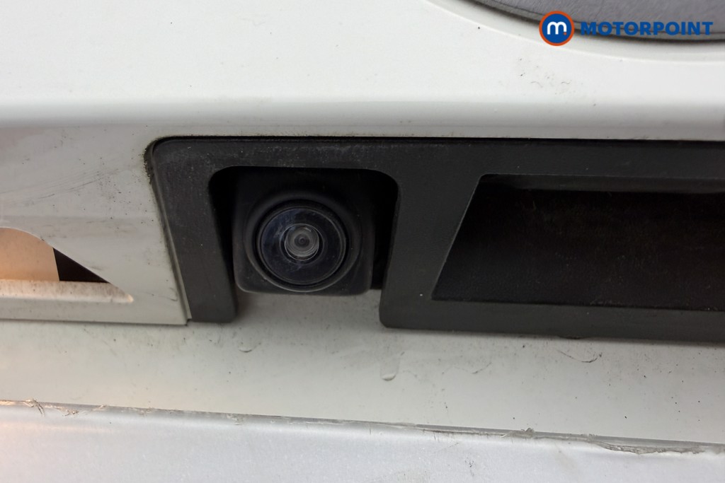 Nissan Juke N-Connecta Automatic Petrol-Electric Hybrid SUV - Stock Number (1621979) - 16th supplementary image