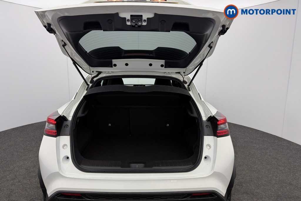 Nissan Juke N-Connecta Automatic Petrol-Electric Hybrid SUV - Stock Number (1621979) - 17th supplementary image