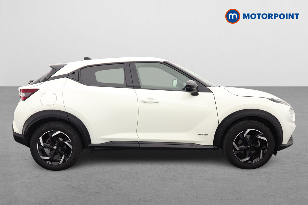 Nissan Juke N-Connecta Automatic Petrol-Electric Hybrid SUV - Stock Number (1621979) - Drivers side