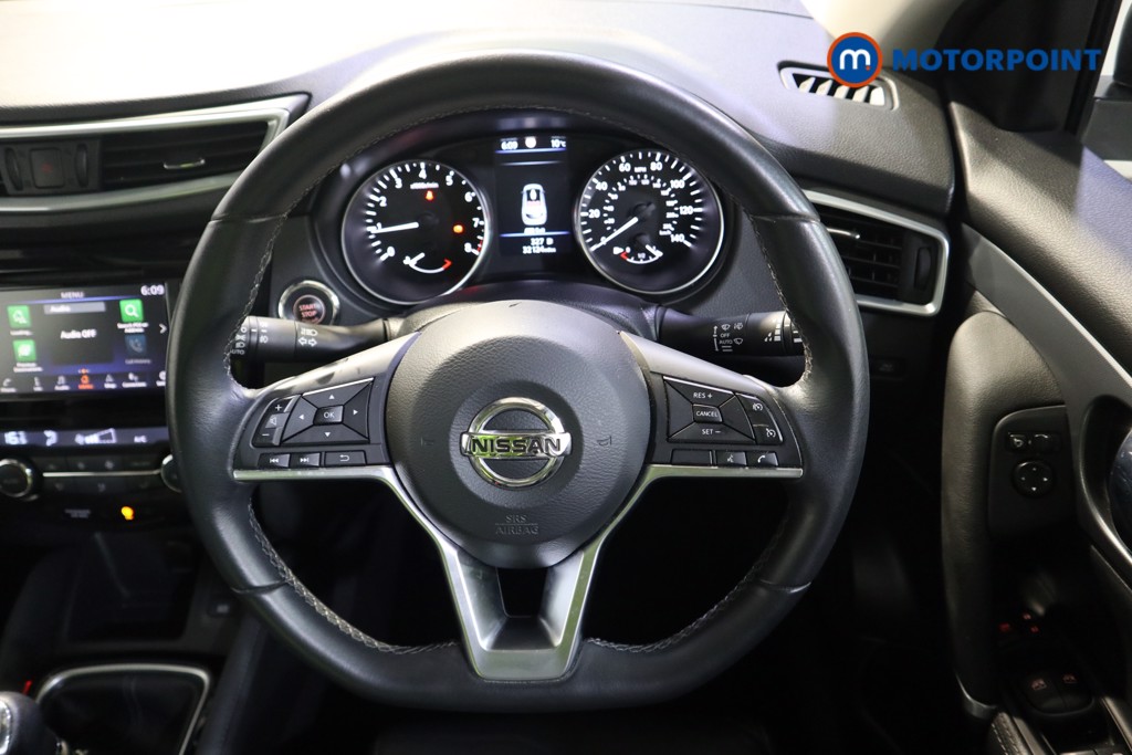 Nissan Qashqai N-Motion Manual Petrol SUV - Stock Number (1622370) - 2nd supplementary image