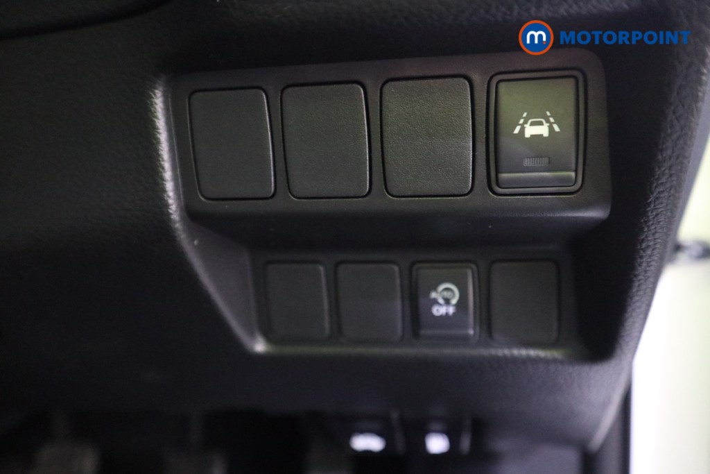 Nissan Qashqai N-Motion Manual Petrol SUV - Stock Number (1622370) - 13th supplementary image