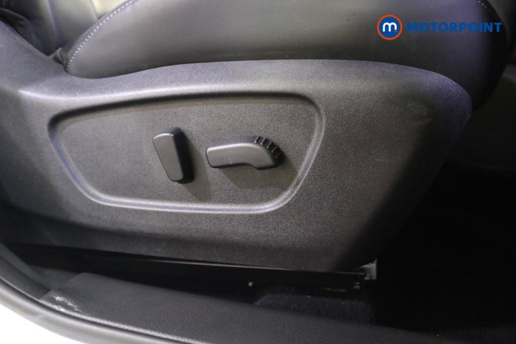 Nissan Qashqai N-Motion Manual Petrol SUV - Stock Number (1622370) - 16th supplementary image