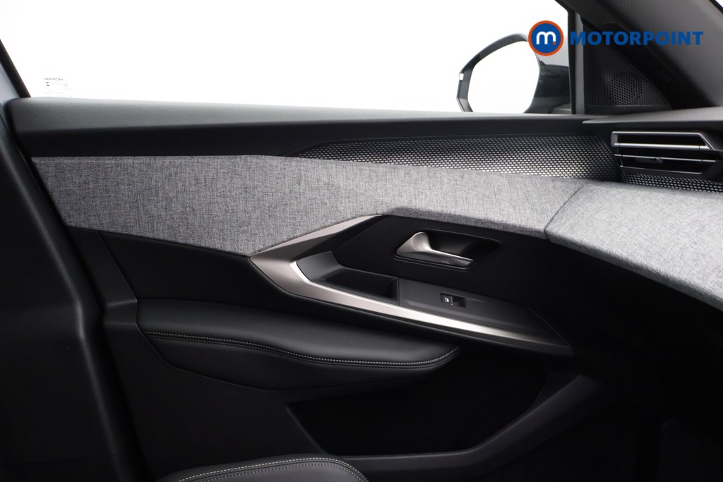 Peugeot 3008 GT Automatic Petrol SUV - Stock Number (1622621) - 17th supplementary image