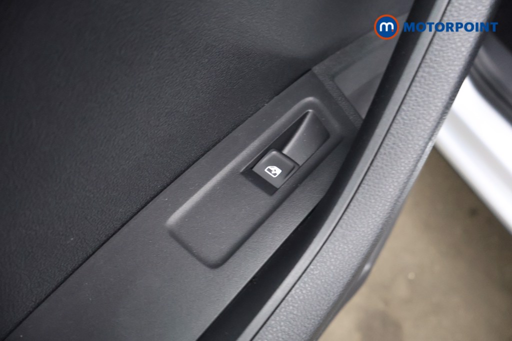 Skoda Karoq Sportline Edition Automatic Petrol SUV - Stock Number (1622753) - 34th supplementary image