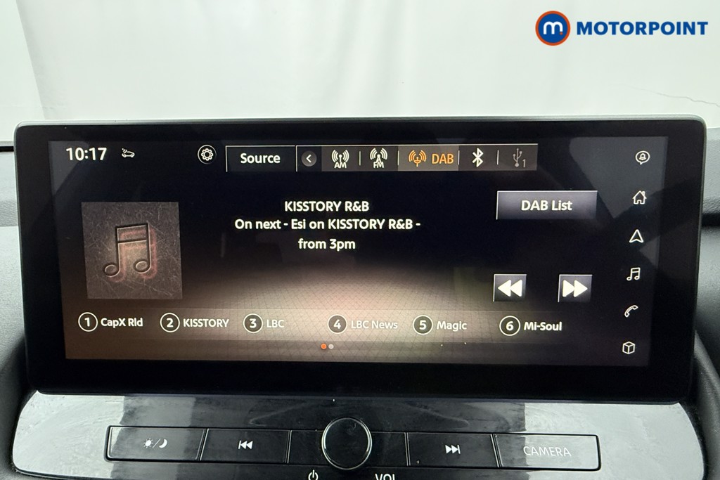 Nissan Qashqai N-Connecta Automatic Petrol-Electric Hybrid SUV - Stock Number (1622841) - 9th supplementary image