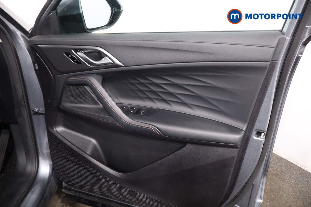 Mg Motor Uk HS SE Automatic Petrol-Electric Hybrid SUV - Stock Number (1623000) - 23rd supplementary image