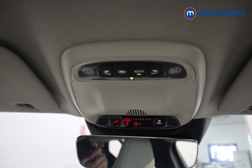 Volvo Xc40 Momentum Automatic Petrol SUV - Stock Number (1623215) - 12th supplementary image