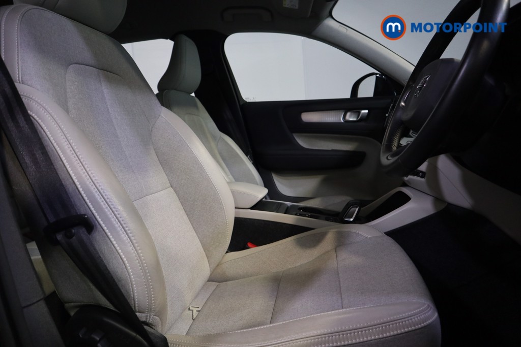 Volvo Xc40 Momentum Automatic Petrol SUV - Stock Number (1623215) - 15th supplementary image