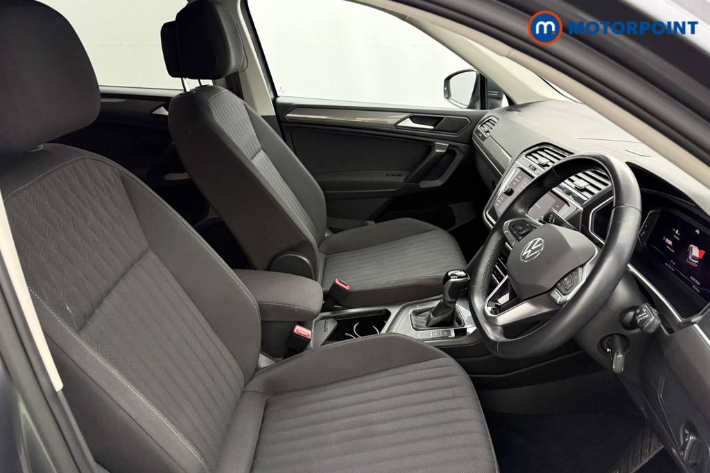 Volkswagen Tiguan Allspace Life Automatic Petrol SUV - Stock Number (1623451) - 2nd supplementary image
