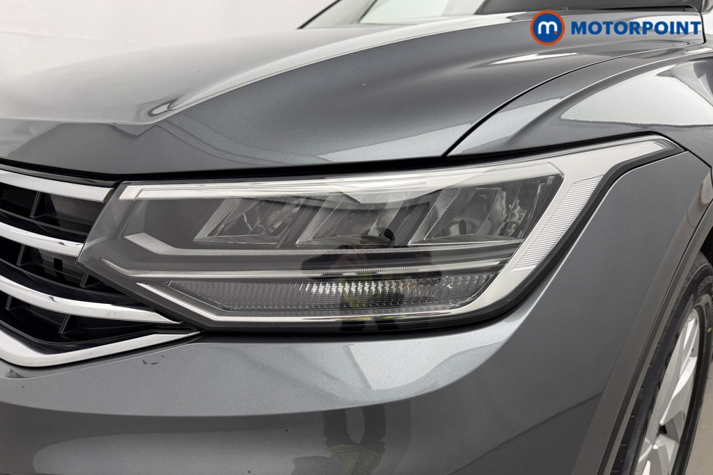 Volkswagen Tiguan Allspace Life Automatic Petrol SUV - Stock Number (1623451) - 33rd supplementary image