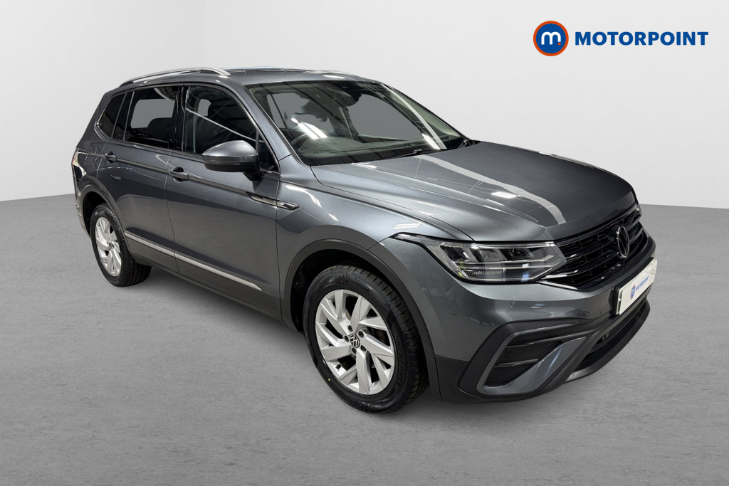 Volkswagen Tiguan Allspace Life Automatic Petrol SUV - Stock Number (1623451) - Drivers side front corner