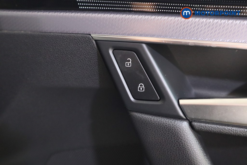 Volkswagen Touareg Black Edition Automatic Diesel SUV - Stock Number (1624232) - 16th supplementary image