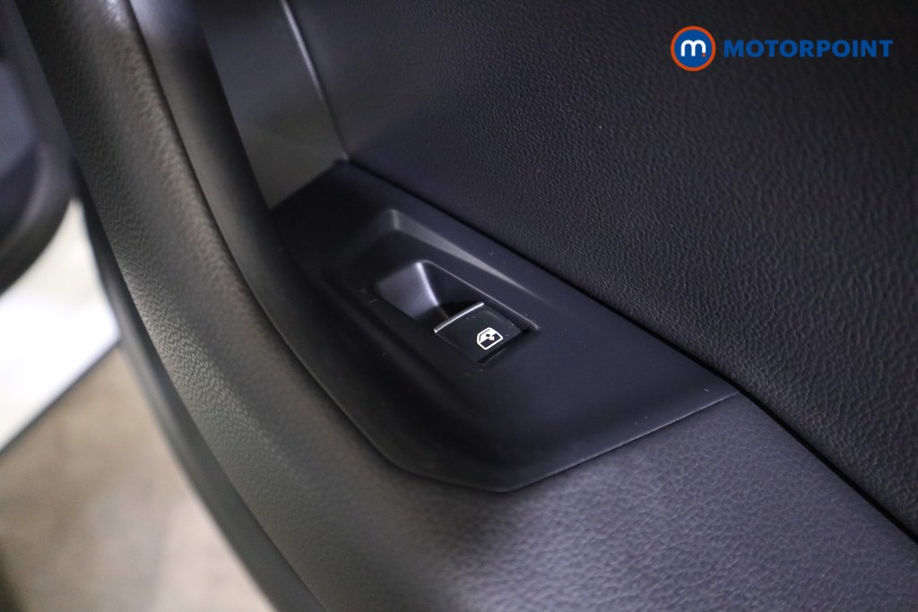 Volkswagen Touareg Black Edition Automatic Diesel SUV - Stock Number (1624232) - 27th supplementary image