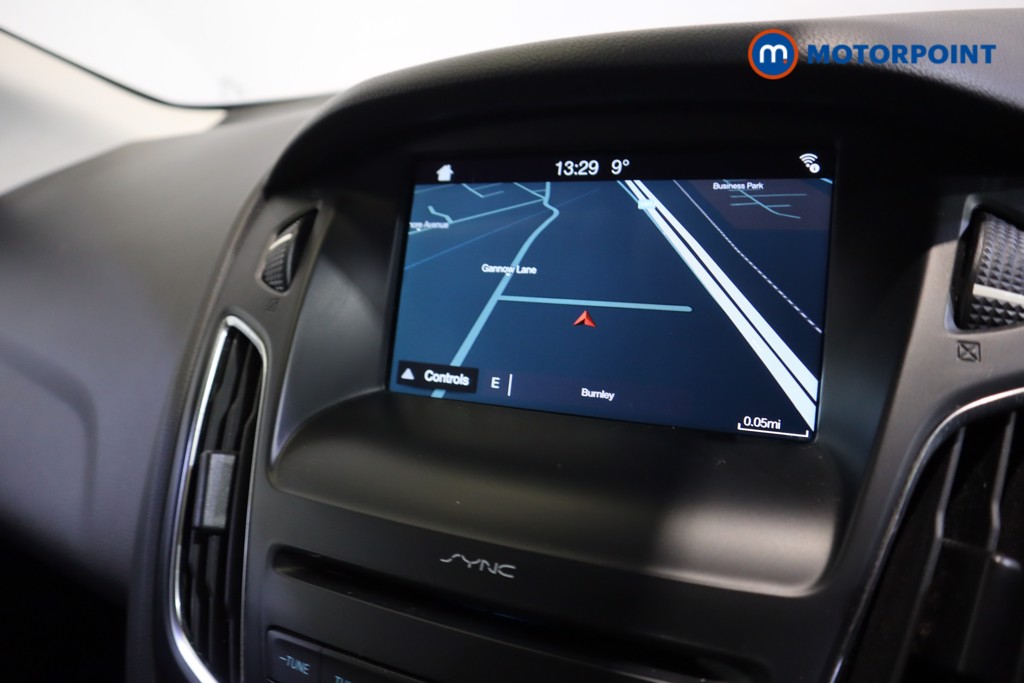 Ford Focus Titanium Manual Petrol Hatchback - Stock Number (1624418) - 2nd supplementary image