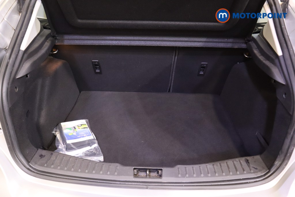Ford Focus Titanium Manual Petrol Hatchback - Stock Number (1624418) - 8th supplementary image
