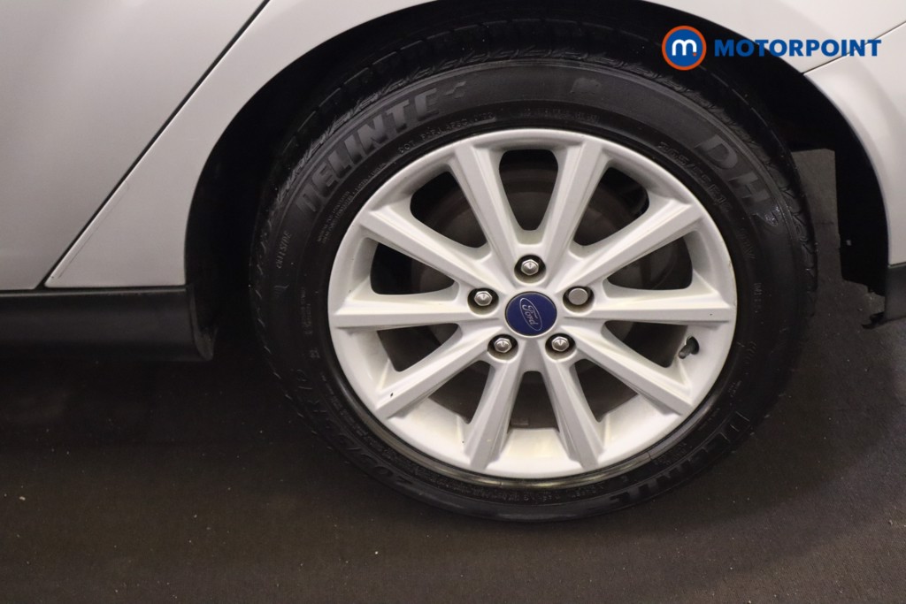 Ford Focus Titanium Manual Petrol Hatchback - Stock Number (1624418) - 9th supplementary image