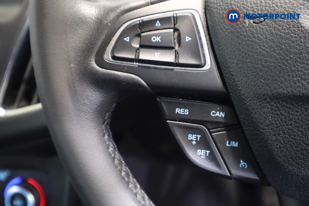 Ford Focus Titanium Manual Petrol Hatchback - Stock Number (1624418) - 16th supplementary image