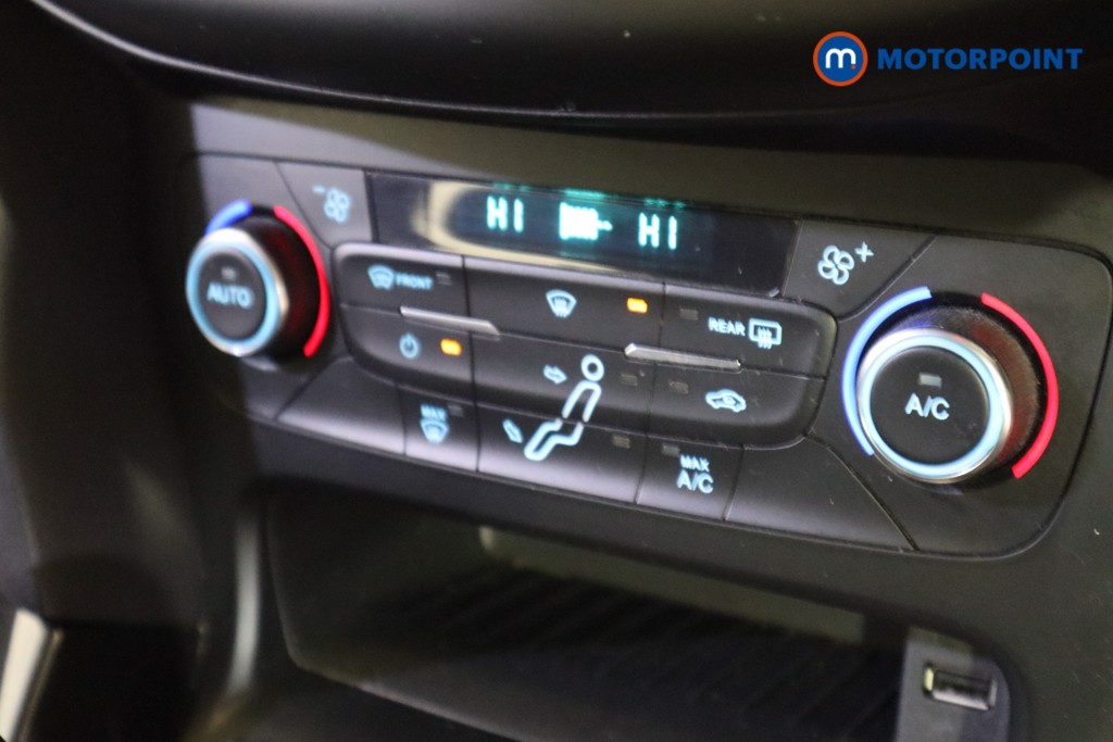 Ford Focus Titanium Manual Petrol Hatchback - Stock Number (1624418) - 20th supplementary image